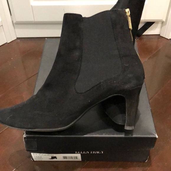 Black suede bootie - Picture 2 of 3